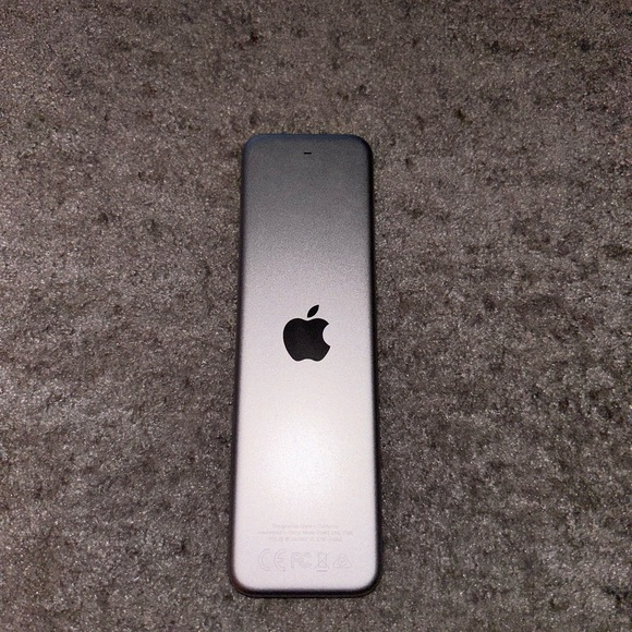 {SOLD} APPLE TV 5TH GEN 4K 32 GB - Picture 4 of 4